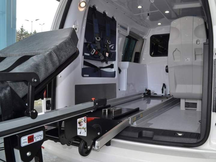 Intérieur ambulance Boulogne-sur-Mer