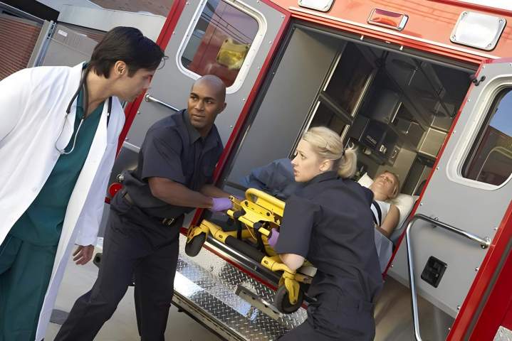 Ambulancier, Ferques